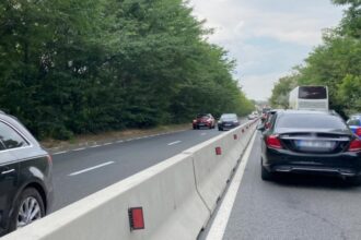 trafic rutier aglomerat pe a2 si dn 39 catre si dinspre litoral 687e33fdb7217