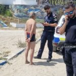 turist din bucuresti incatusat de politisti pe o plaja din eforie a ignorat steagul rosu arborat de salvamari 6887b89be3428