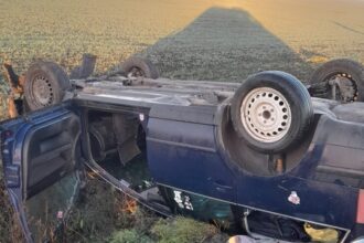 un autoturism s a rasturnat in afara carosabilului in zona hotelului black sea din neptun 688bac3424ca2