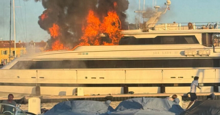 un iaht de lux a luat foc joi seara in portul saint tropez cu cat se inchiria acesta 68710318801c6