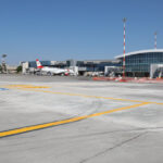 video aeroportul otopeni functioneaza cu o singura pista lucrari de reparatii in plin sezon al vacantelor 688785df2ada8