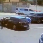 video alerta in judetul bacau dupa ce doi barbati au incercat sa bage o femeie cu forta intr un autoturism 686d339a4f002