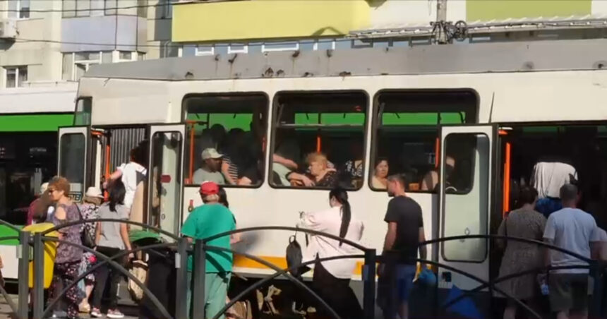 video angajatii stb nemultumiti de masurile de austeritate si lipsurile din transportul public sindicalistii iau in considerare greva 686c1a7412dac