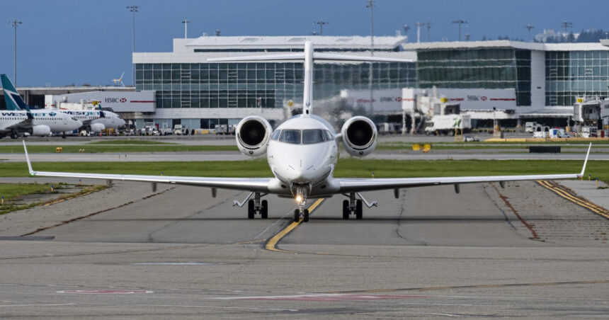 video aterizare de urgenta a unui avion american cu destinatia amsterdam 25 de persoane au fost ranite din cauza turbulentelor puternice 688b2619a3ce7