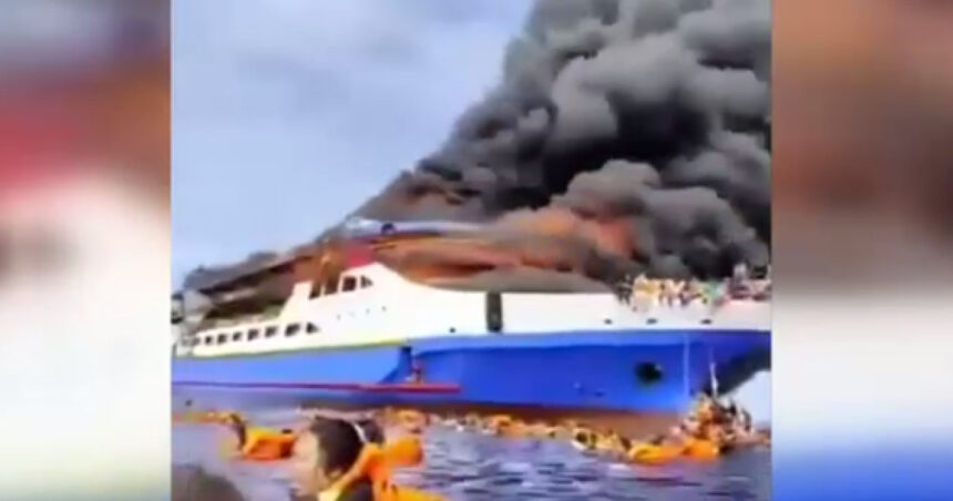 video clipe de groaza in indonezia un feribot cu 280 de oameni la bord a luat foc cel putin trei persoane au murit 687d18386e65e