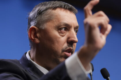 video daniel david despre anul scolar 2025 2026 ministrul nu poate merge in fiecare scoala pentru a si aplica instructiunile 686d3f9a5e527