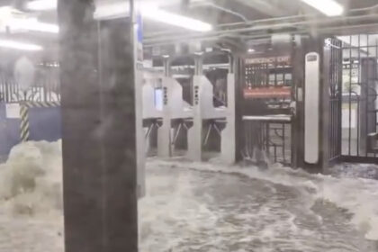 video inundatii la new york metroul si strazile metropolei americane sub ape dupa ploi puternice 68762f2f7851a