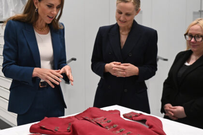 video kate middleton si a deschis expozitie intr un muzeu din londra ce piese de colectie sunt expuse 688b40d3b9681