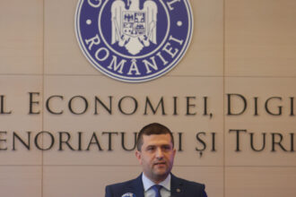 video ministrul economiei vreo 200 de companii de stat sunt mufa principala a combinatiilor politicului ma mir cum tara mai sta in picioare 687fe686a2b27