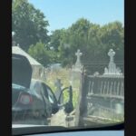 video o masina a distrus gardul cimitirului din eforie nord 6872322741218
