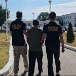 video piroman pe doua roti barbatul care a incendiat trei masini a mai fost urmarit de politie in trafic si si a abandonat motocicleta in tomis nord 687eb7ea93829