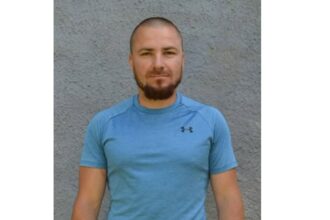 video politia cere sprijin pentru prinderea acestui individ cautat pentru omor atentie nu interactionati cu el 686d7deac835e