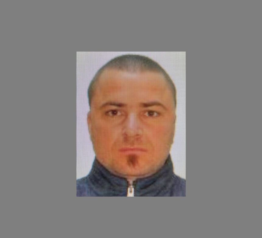 video politia romana cere ajutorul cetatenilor sunati la 112 daca il vedeti pe ganj emil iata ce ar fi facut 686d2ea9a9f88
