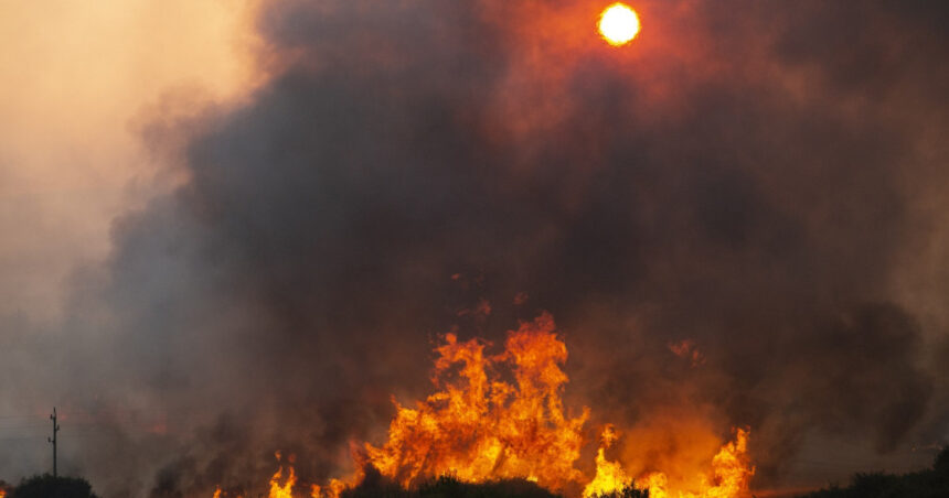 video romania trimite un elicopter black hawk in bulgaria sunt peste 100 de incendii de vegetatie in tara vecina 6887239783e34
