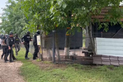 video suspectul crimei din mures cautat in judetul arad sunt perchezitii si la mai multe adrese din mures 68737e461d272