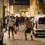 video violente anti imigranti intr un oras din spania zeci de tineri ultrasi au iesit in strada localitatea e in stare de alerta 6873d88a14455