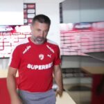 video zeljko kopic gest de mare antrenor la conferinta vad ca nimeni nu m a intrebat asta 687d0ebda764c