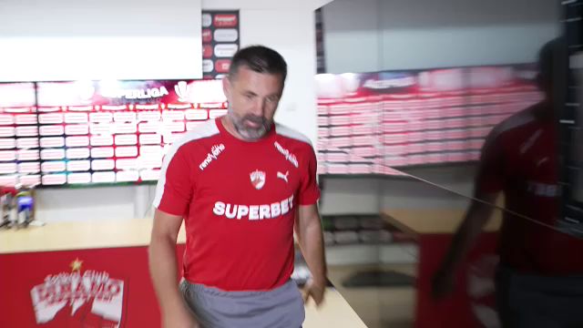 video zeljko kopic gest de mare antrenor la conferinta vad ca nimeni nu m a intrebat asta 687d0ebda764c