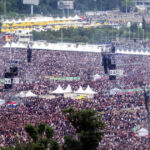 videofoto salutul nazist la concertul urias de la zagreb al cantaretului croat de extrema dreapta marko perkovic alias m p thompson 686bb189d22bb