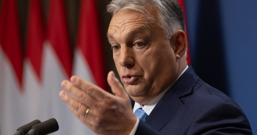 viktor orban prezent la baile tusnad pentru traditionalul discurs peste 7 000 de persoane inscrise sa l asculte pe premierul ungar 688499d3a4ce5