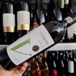 vinul zilei o cramposie racoritoare si sprintena cu arome de mere verzi lime si flori albe un vin ideal pentru sushi salate si vara 6875f25fe207f