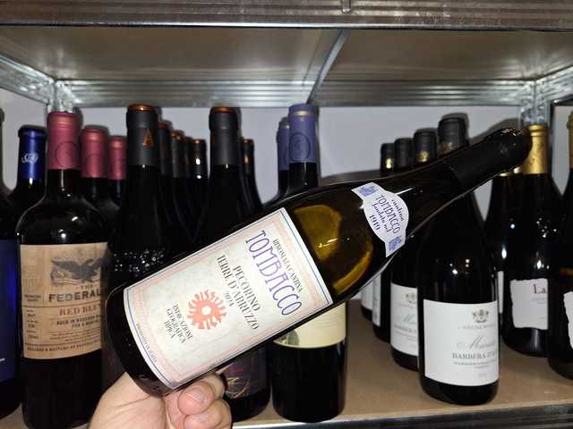 vinul zilei un pecorino armonios si discret cu note fructate si accente de condimente un vin cu un sarm estival autentic ideal alaturi de peste carne alba sau preparate usoare la gratar 687f2bd5cf461
