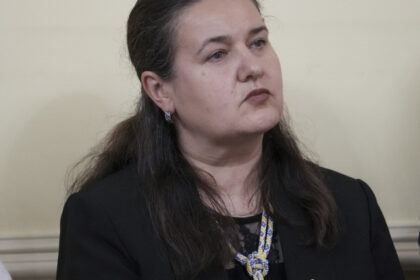 volodimir zelenski o va rechema pe ambasadoarea kievului in sua cine ar putea sa o inlocuiasca 686bc9cc439fb