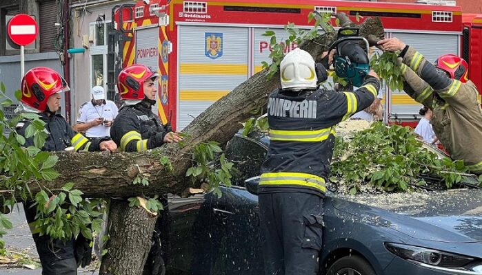 vremea severa a facut ravagii in intreaga tara vezi bilantul realizat de salvatori in urma furtunilor 6879fe09d32fb