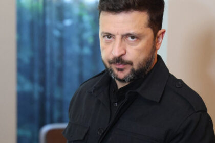 zelenski acuzat ca foloseste legea martiala ca arma politica blocand anchete anticoruptie occidentul e prea distras ca sa observe 6878d3b39c5b3