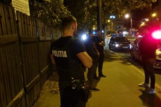 9 tineri s au luat la bataie pe strada rozelor din mangalia 2 au ajuns la spital iar 7 in arestul politiei 68a2e70aca891