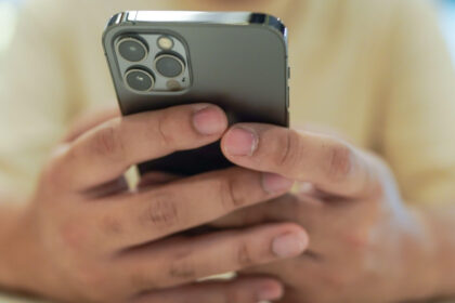 abuz sexual anchetat in italia mai multi barbati publicau fotografii intime cu sotiile lor pe un grup online fara ca acestea sa stie 68a74351be0ba