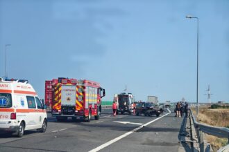 accident cu 3 masini pe a2 autostrada soarelui traficul se desfasoara pe o singura banda pe sensul spre constanta 688c782ccc919
