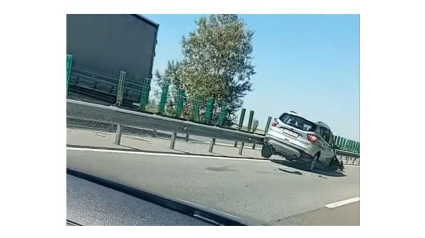 accident pe a2 autostrada soarelui unui ford kuga i a explodat cauciucul 68a859b01b2a9