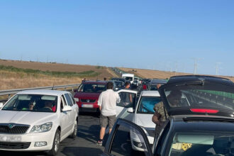 accident pe autostrada a2 bucuresti constanta spre litoral trei masini distruse trafic ingreunat 688dc31204939