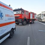 accident teribil sub podul de cale ferata de la iesire din lumina spre navodari pieton cu piciorul amputat de un tir 688c839c124c4