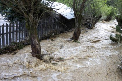alerta de inundatii cod galben de viituri in 11 zone pana luni la pranz harta 688f3f7380c90