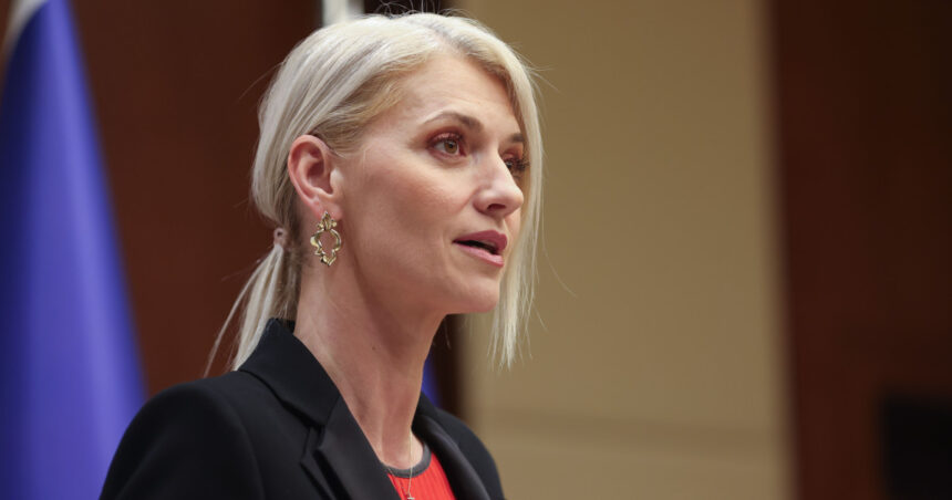 alina gorghiu guvernul sprijina legea care majoreaza pedepsele agresorilor violenti incalcarea ordinelor nu ramane fara consecinte 68a4d2966be99