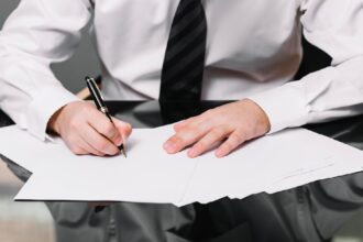 apartament cu 3 camere situat in zona inel i din constanta scos la licitatie in urma executarii silite 68956de15cd77