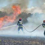 arde vegetatia uscata din garliciu pompierii intervin pentru stingerea lui chiar in aceste momente 6899f7b91edcf