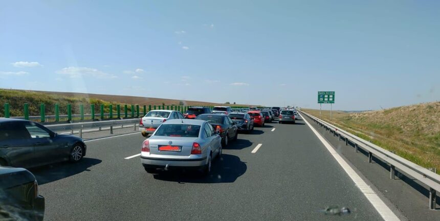 atentie soferi aglomeratie pe autostrada soarelui catre litoral 6896d94695090