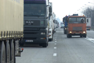autoritatile unui judet iau in calcul introducerea unei roviniete pentru camioane 68af14c502349