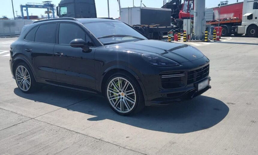 autoturism de lux de 90 000 de euro cautat de autoritatile din polonia descoperit in portul constanta de politistii de frontiera 6896fdc3771a9