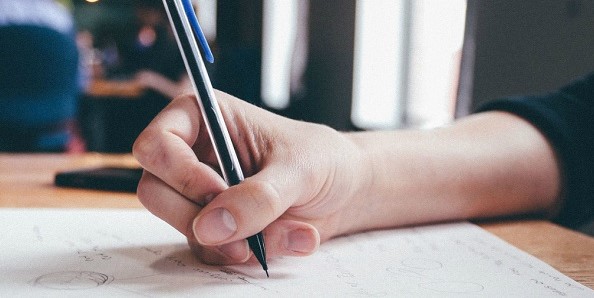 bacalaureat joi si vineri continua cu proba de evaluare a competentelor lingvistice intr o limba de circulatie internationala 68943e3aab575