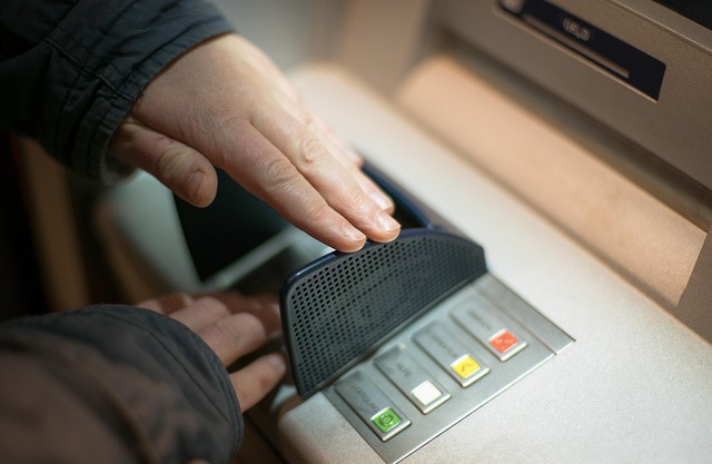 bancile din grecia renunta la comisioanele pentru retragerile de numerar de la atm uri 6899a5c3d552b