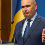 bolojan simbolul austeritatii intr un interviu pentru bloomberg urmatoarele sase luni sunt cruciale am fi avut un colaps total 689f41c8f14c6