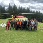 branza evacuata cu elicopterul black hawk de la stanele din brosteni foto 6895fece22386