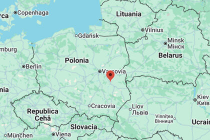 case avariate dupa ce un obiect misterios a explodat intr un lan de porumb in estul poloniei 68a586d0cd20a