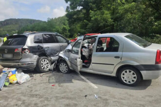 cinci romani au fost raniti intr un grav accident rutier in bulgaria soferul vinovat ar fi fost drogat 688cd7fd7631b