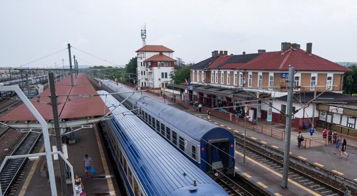 circulatia trenurilor oprita temporar intre medgidia si mircea voda din cauza unui incendiu 68a2036a3647f