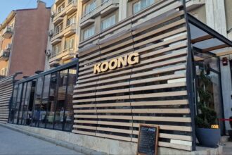 compania koong btt srl administrata de ionut budi asteapta de doua luni verdictul instantei la mijloc restaurantul din zona peninsulara 689aafcc5570a